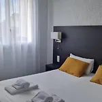 Cit'hotel Le Quai 9 מלון