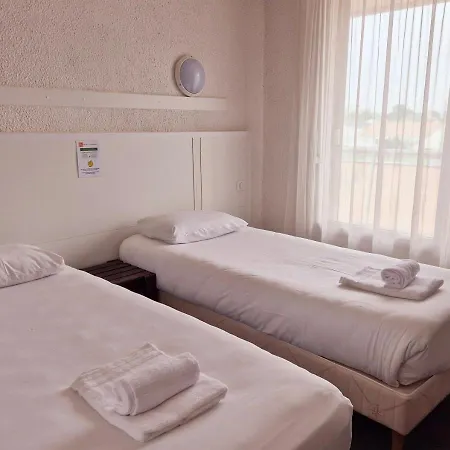 Cit'hotel Le Quai 9 , Ex Le מלון שאלאן