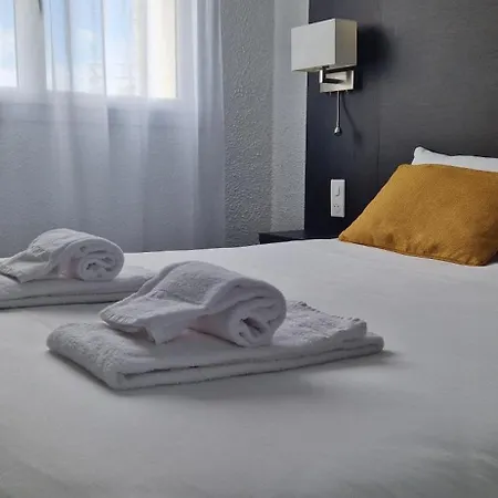Hotel Cit'hotel Le Quai 9 2*