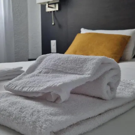 Hotel Cit'hotel Le Quai 9 2*