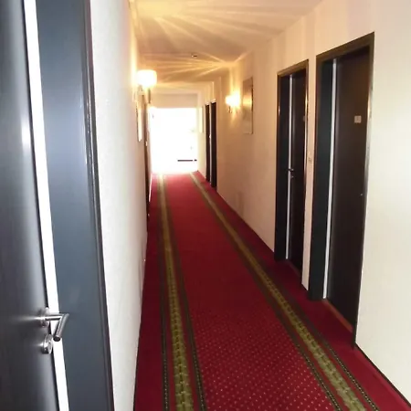 Otel Cit'hotel Le Quai 9 Challans