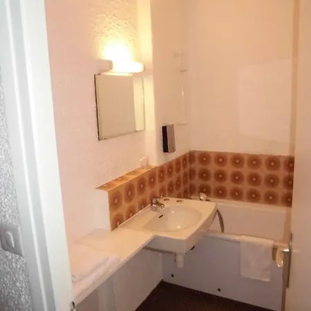 מלון Cit'hotel Le Quai 9 , Ex Le שאלאן