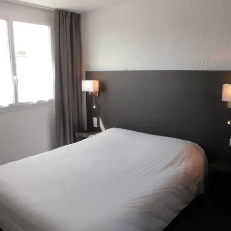 Hotel Cit'hotel Le Quai 9 2*