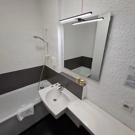 מלון Cit'hotel Le Quai 9 , Ex Le