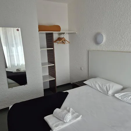 Cit'hotel Le Quai 9 2*