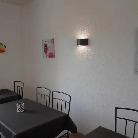Le Hotel 2*