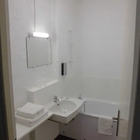 Cit'hotel Le Quai 9 , Ex Le מלון 2*