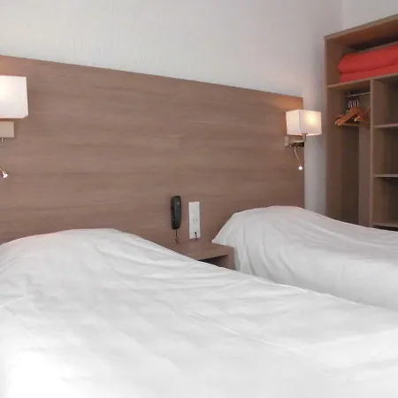 Le Hotel