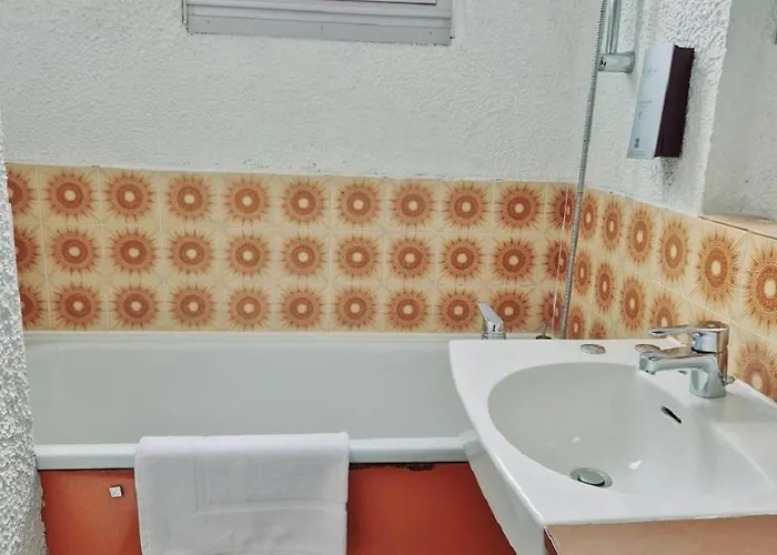 Cit'hotel Le Quai 9 Hotel