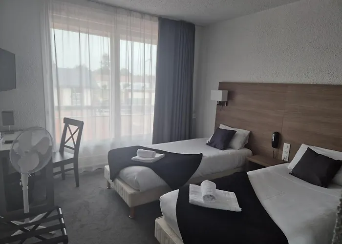 Cit'hotel Le Quai 9 Hotel