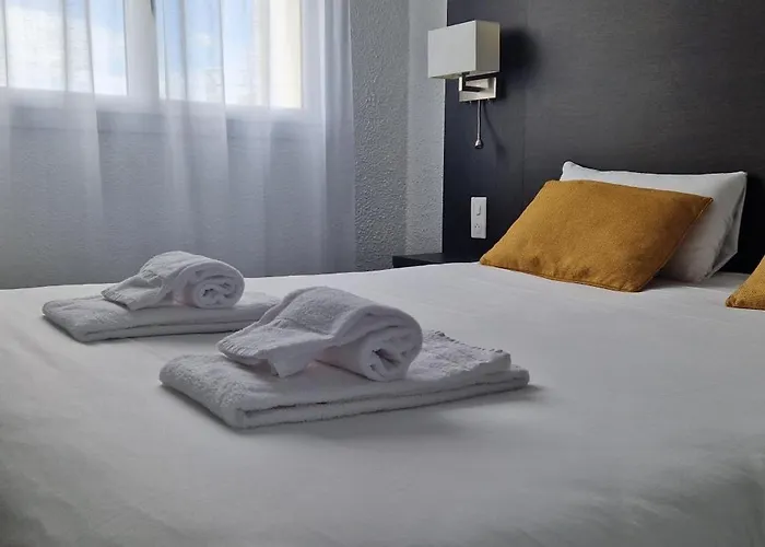 Hotel Cit'hotel Le Quai 9 2*