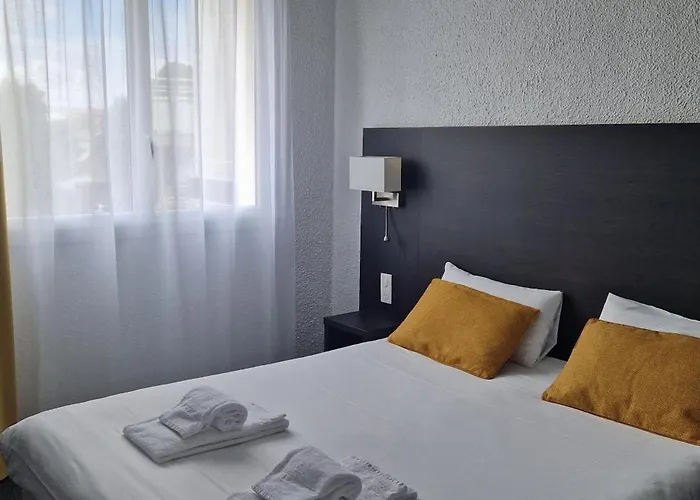 Cit'hotel Le Quai 9 Hotel