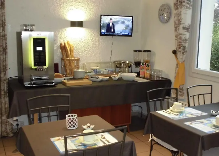 Cit'hotel Le Quai 9 2*