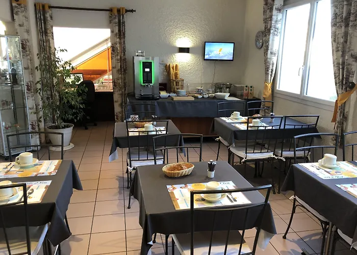 Cit'hotel Le Quai 9 Challans