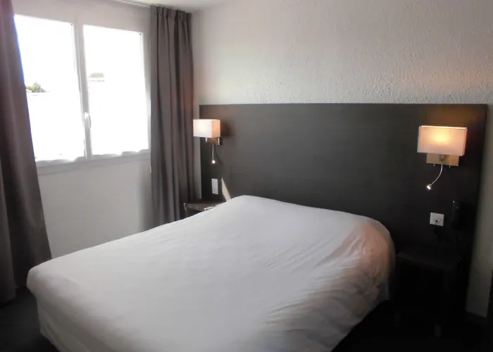 Hotel Cit'hotel Le Quai 9 2*