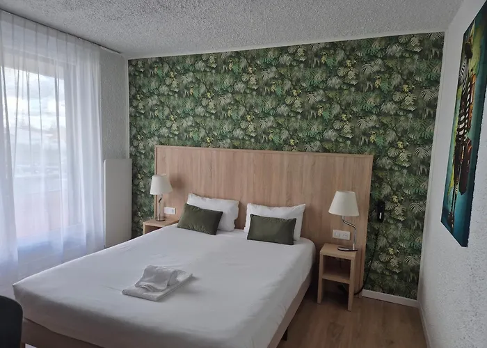 Cit'hotel Le Quai 9 Challans