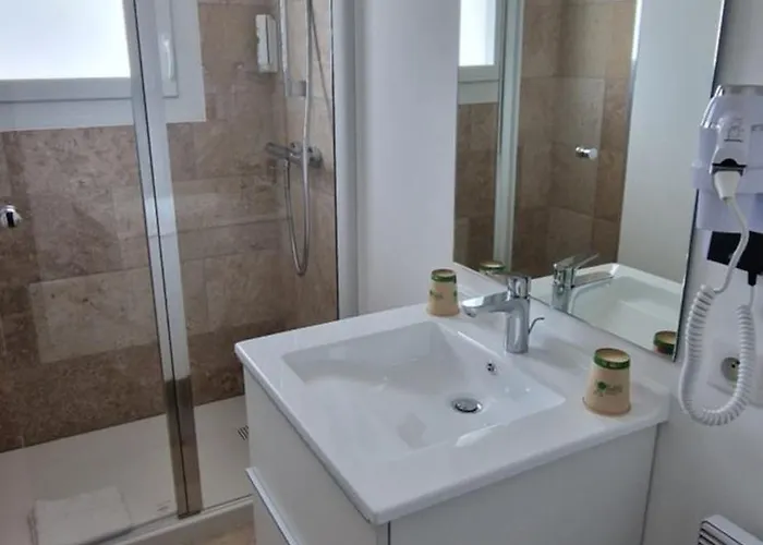 Cit'hotel Le Quai 9 2* Challans