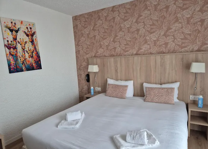 Cit'hotel Le Quai 9 Challans