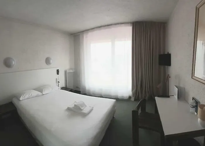 Hotel Cit'hotel Le Quai 9 2*